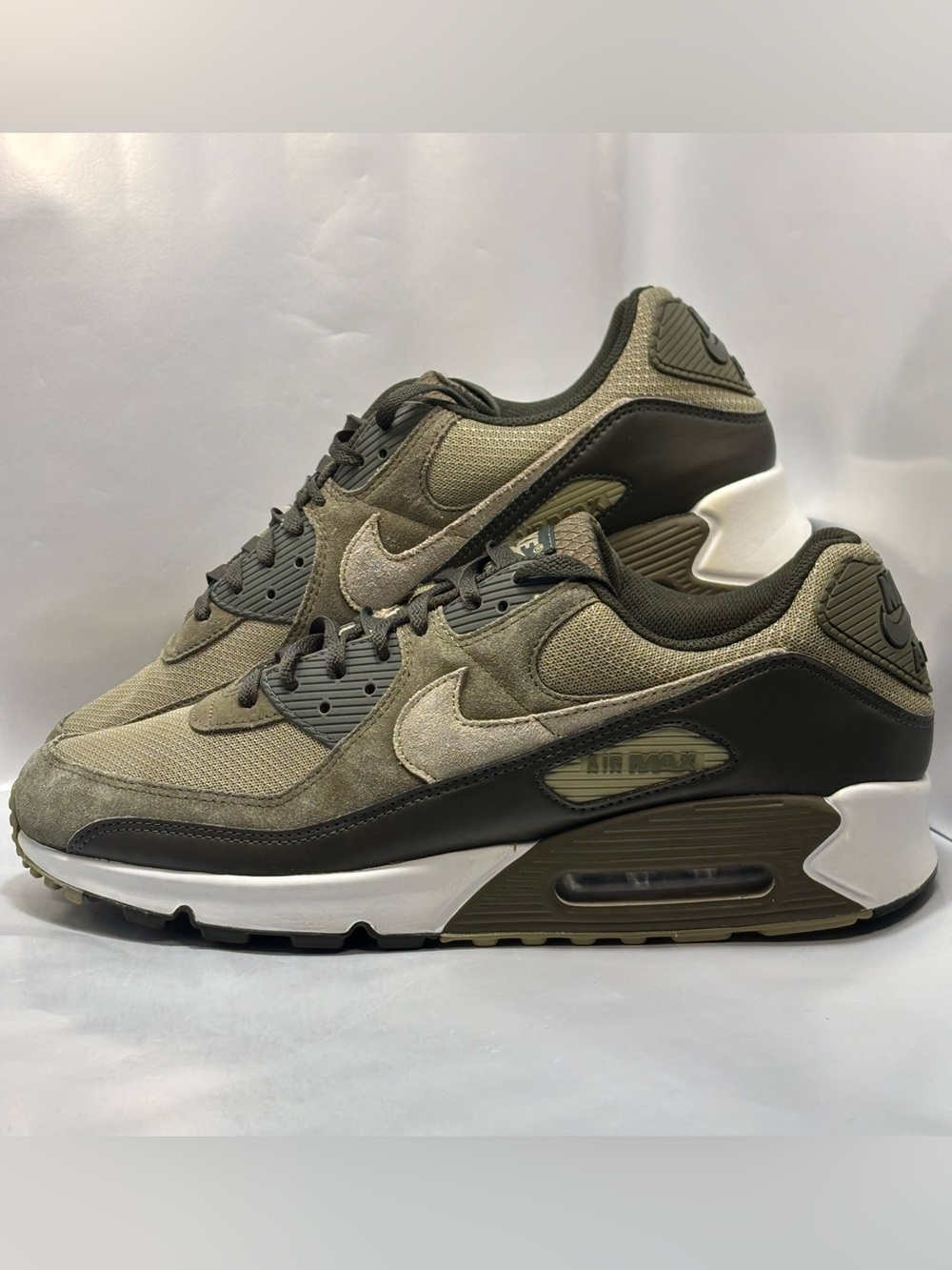 Nike Air Max 90 sneakers Men's Size 13 Neutral Olive/Medium Olive DM0029-200